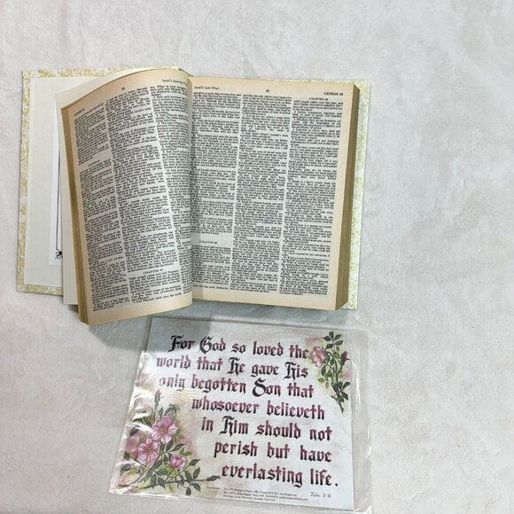 Vintage 1971 Holy Bible King James Our Family Bible Version Old and New Regency - Picture 4 of 14